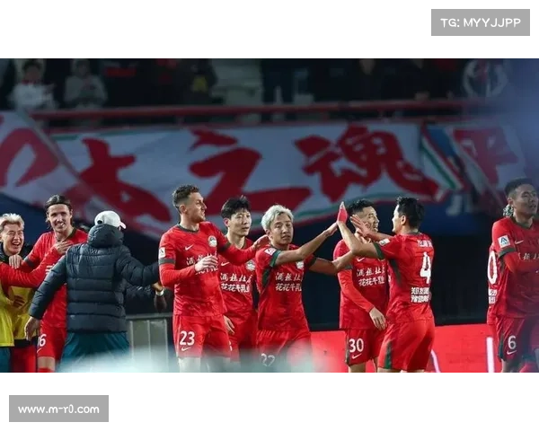 成都足球队惨遭河南双杀，战术被克制成难题